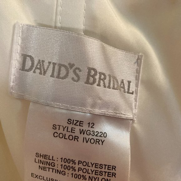 Davids Bridal Wedding Dress - Ivory - Picture 8 of 16